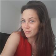 Passionnée par cette langue depuis mon apprentissage scolaire, je souhaite aider des élèves, adultes qui souhaitent la travailler d'avantage.J'offre des cours particuliers d'anglais à partir de la primaire jusqu'au collège, et à tout ceux qui souhaitent
